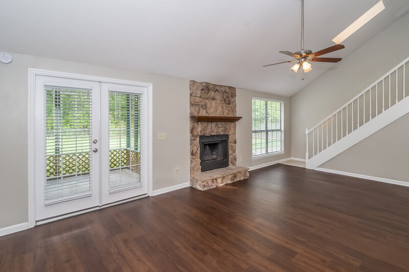 0/Mo, 2172 Aztec Dr W Jacksonville, FL 32246 Living Room View