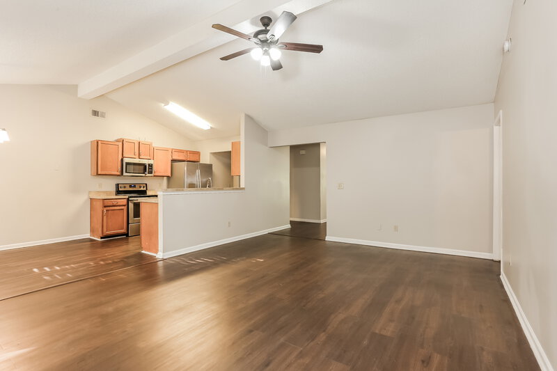 2,690/Mo, 5616 Fallbrook Ct Fleming Island, FL 32003 Living Room View 3