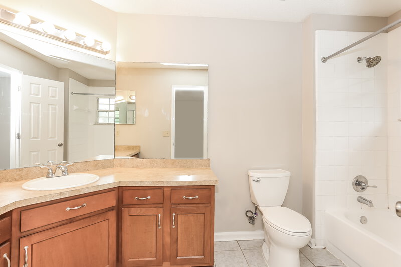 2,690/Mo, 5616 Fallbrook Ct Fleming Island, FL 32003 Main Bathroom View