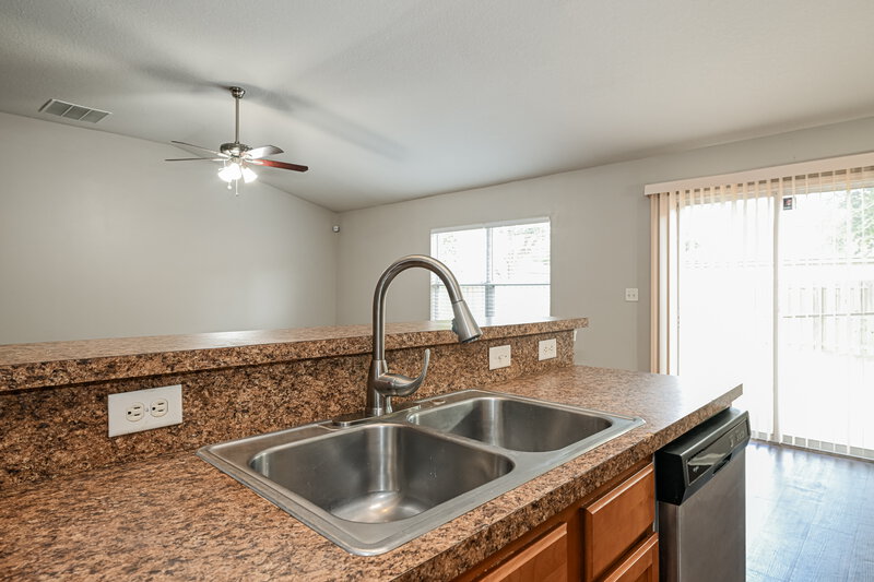2,495/Mo, 6381 Rising Sun Dr Jacksonville, FL 32218 Kitchen View 2