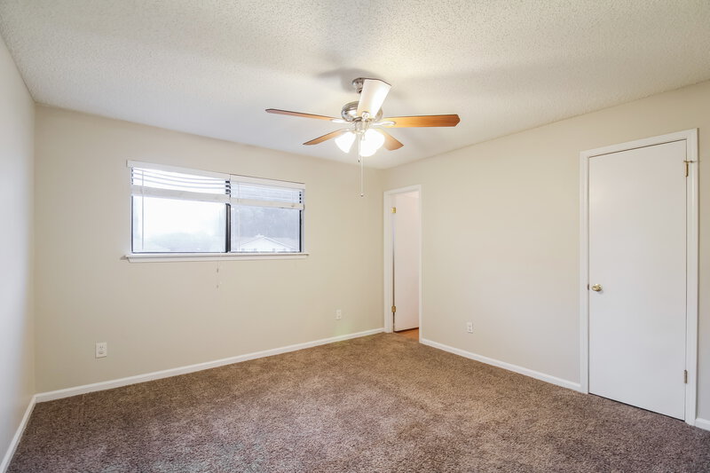 1,650/Mo, 8442 Finwood Ave Jacksonville, FL 32221 Main Bedroom View