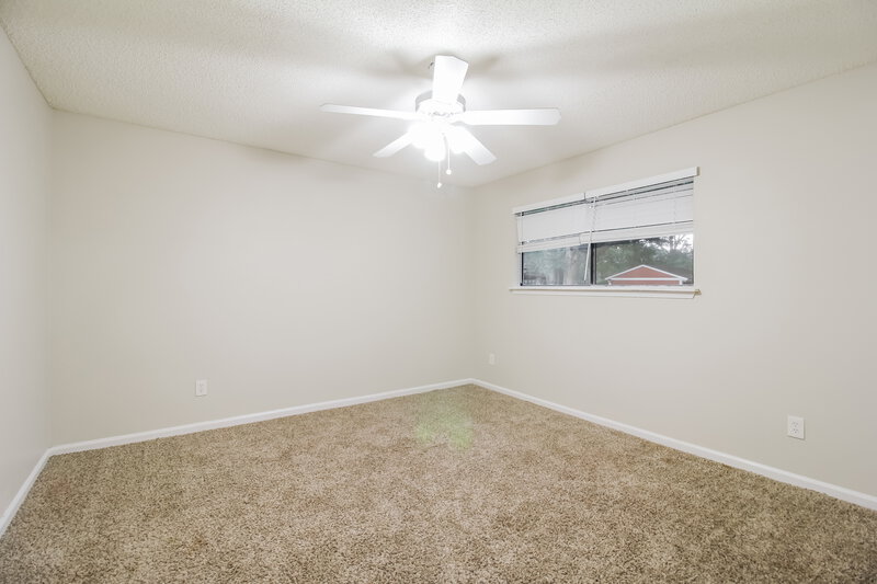 1,650/Mo, 8442 Finwood Ave Jacksonville, FL 32221 Main Bedroom View 2