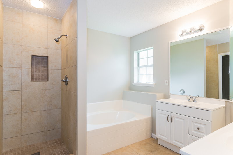 1,980/Mo, 14130 Crestwick Dr E Jacksonville, FL 32218 Master Bathroom View
