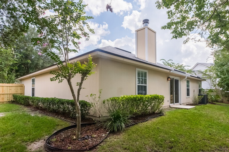 1,980/Mo, 14130 Crestwick Dr E Jacksonville, FL 32218 Rear View