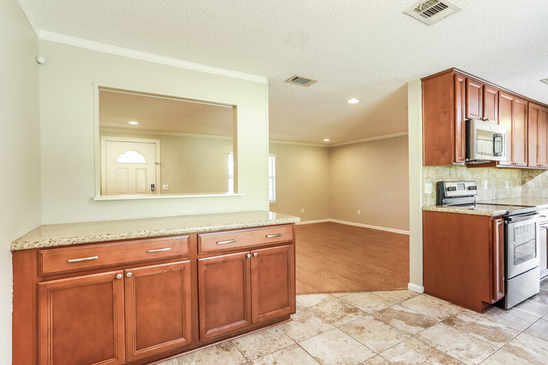 1,630/Mo, 7527 Springer Pl Jacksonville, FL 32244 Kitchen View 3