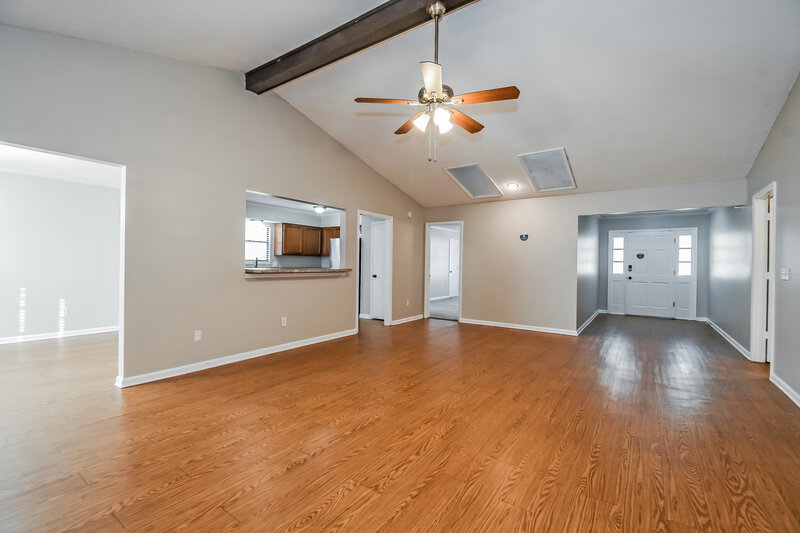 2,130/Mo, 10914 Horse Track Dr Jacksonville, FL 32257 Living Room View