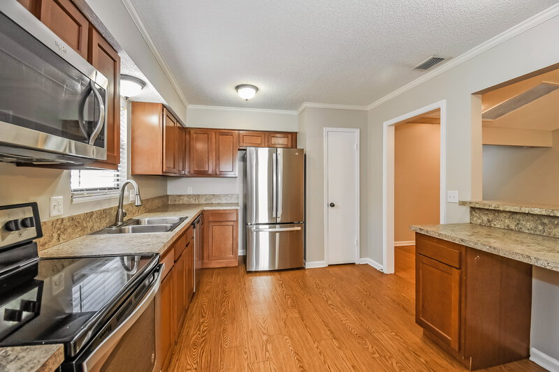2,130/Mo, 10914 Horse Track Dr Jacksonville, FL 32257 Kitchen View 2