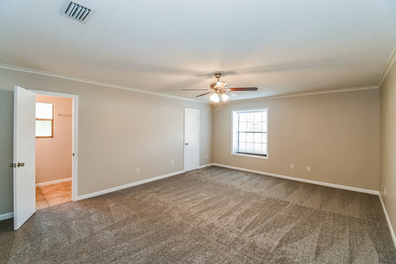 2,130/Mo, 10914 Horse Track Dr Jacksonville, FL 32257 Main Bedroom View