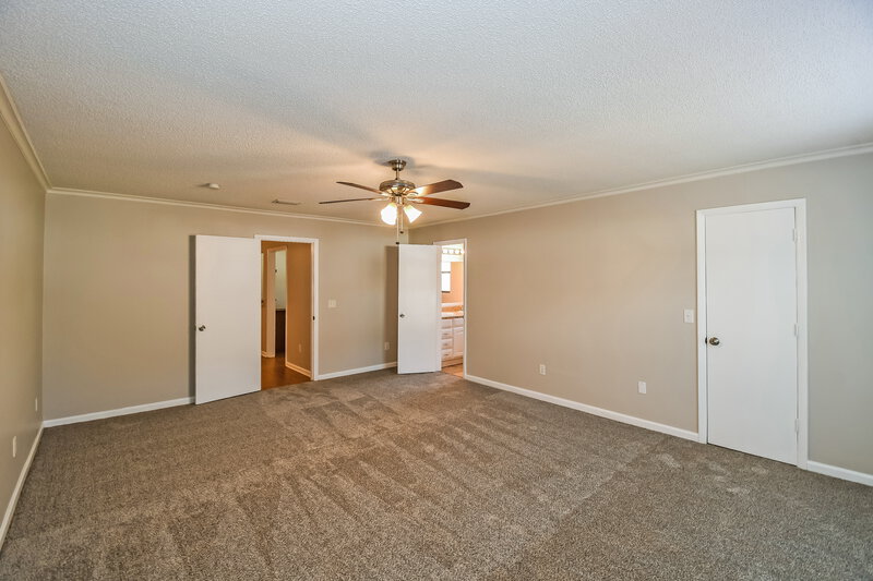 2,130/Mo, 10914 Horse Track Dr Jacksonville, FL 32257 Main Bedroom View 2
