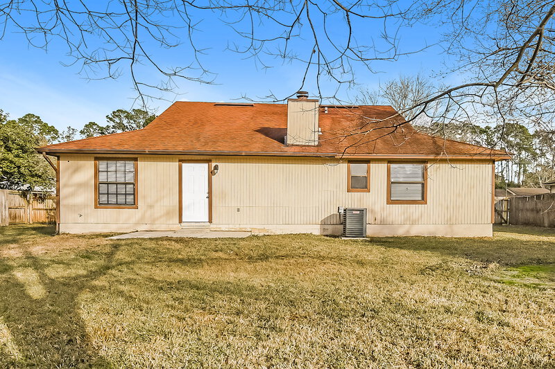 2,130/Mo, 10914 Horse Track Dr Jacksonville, FL 32257 Rear View