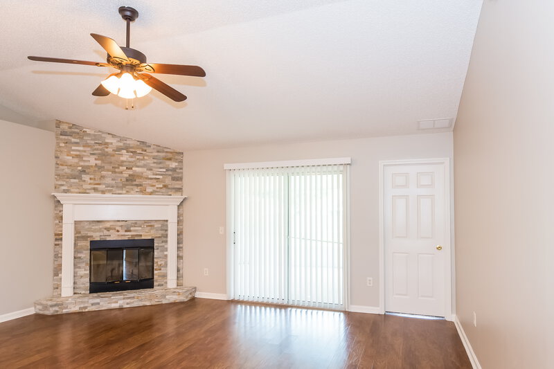 3,090/Mo, 3111 Brook Haven Ct Green Cove Springs, FL 32043 Living Room View 3