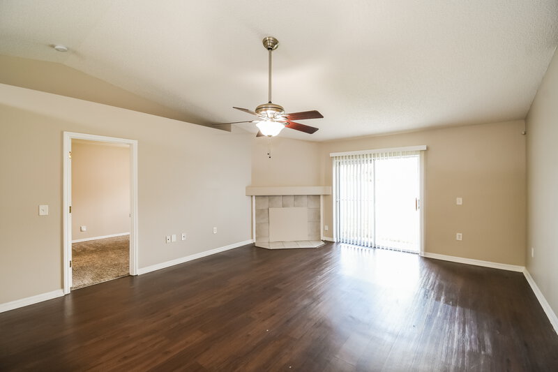 1,730/Mo, 1684 Dartmouth Dr Middleburg, FL 32068 Living Room View