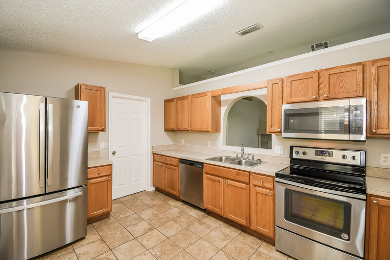 1,730/Mo, 1684 Dartmouth Dr Middleburg, FL 32068 Kitchen View