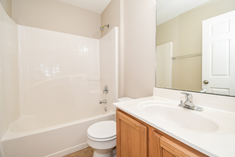 1,730/Mo, 1684 Dartmouth Dr Middleburg, FL 32068 Bathroom View