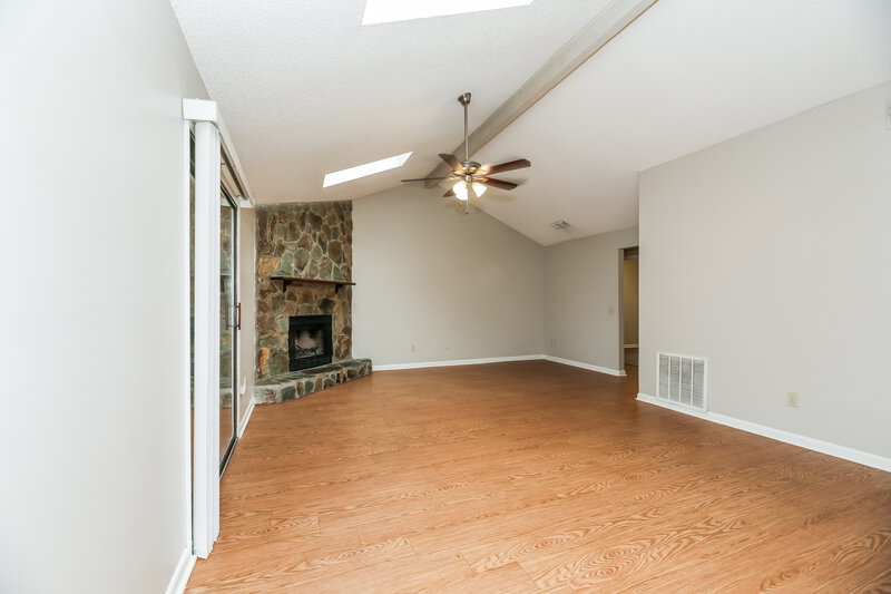 2,560/Mo, 11053 Knottingby Dr Jacksonville, FL 32257 Living Room View