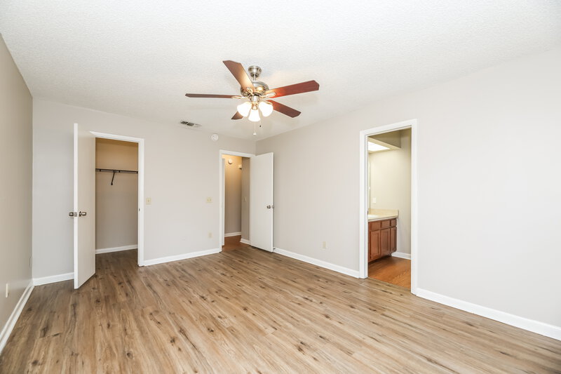 2,560/Mo, 11053 Knottingby Dr Jacksonville, FL 32257 Main Bedroom View 2