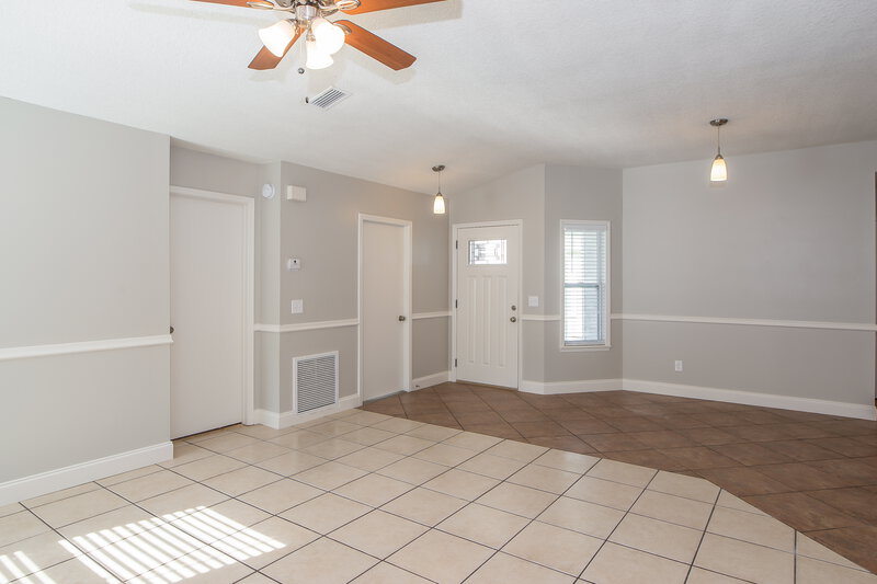 1,995/Mo, 12311 Silent Brook Trl N Jacksonville, FL 32225 Living Room View 3