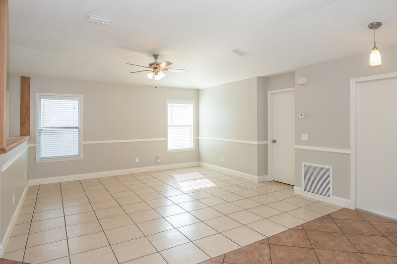 1,995/Mo, 12311 Silent Brook Trl N Jacksonville, FL 32225 Living Room View 4