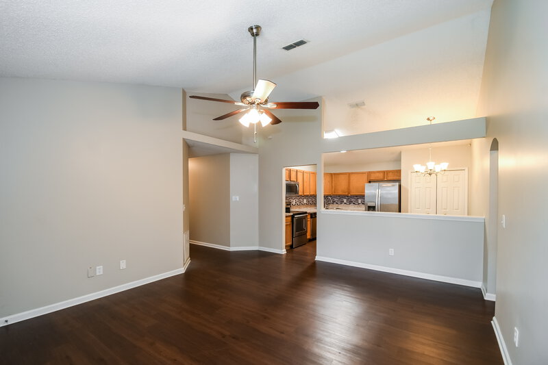 1,825/Mo, 2041 Hunters Trace Cir Middleburg, FL 32068 Living Room View 2
