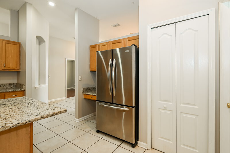 2,065/Mo, 857 Mystic Harbor Dr Jacksonville, FL 32225 Kitchen View