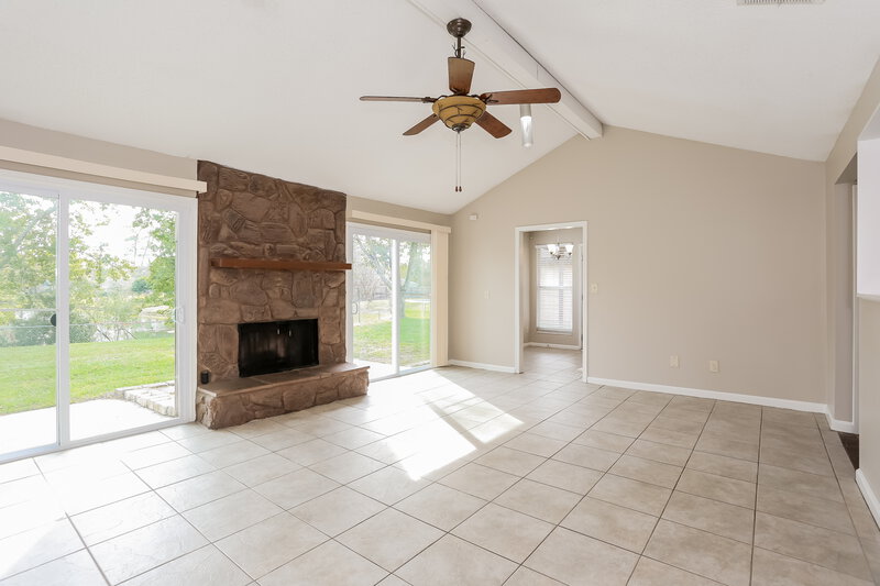 1,890/Mo, 3670 Indian Princess Rd Jacksonville, FL 32257 Living Room View 2