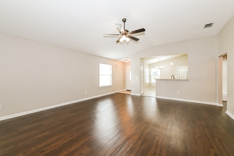 1,560/Mo, 1937 Longneedle Ln Middleburg, FL 32068 Living Room View 4