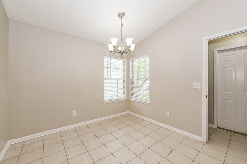 1,560/Mo, 1937 Longneedle Ln Middleburg, FL 32068 Dining Room View