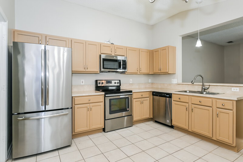 1,560/Mo, 1937 Longneedle Ln Middleburg, FL 32068 Kitchen View