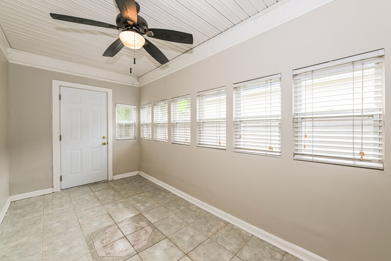 1,560/Mo, 1937 Longneedle Ln Middleburg, FL 32068 Sun Room View