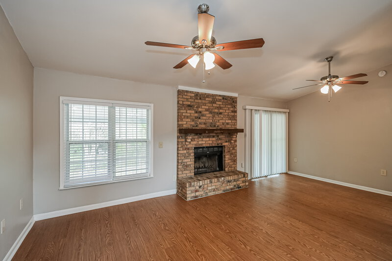 1,855/Mo, 3709 Foxcroft Rd Jacksonville, FL 32257 Living Room View