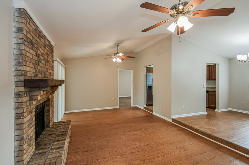 1,855/Mo, 3709 Foxcroft Rd Jacksonville, FL 32257 Living Room View 3