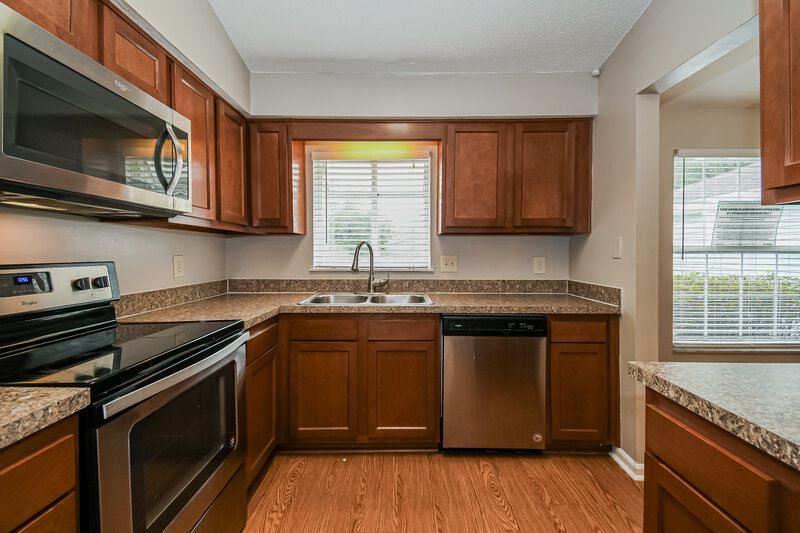 1,855/Mo, 3709 Foxcroft Rd Jacksonville, FL 32257 Kitchen View 2