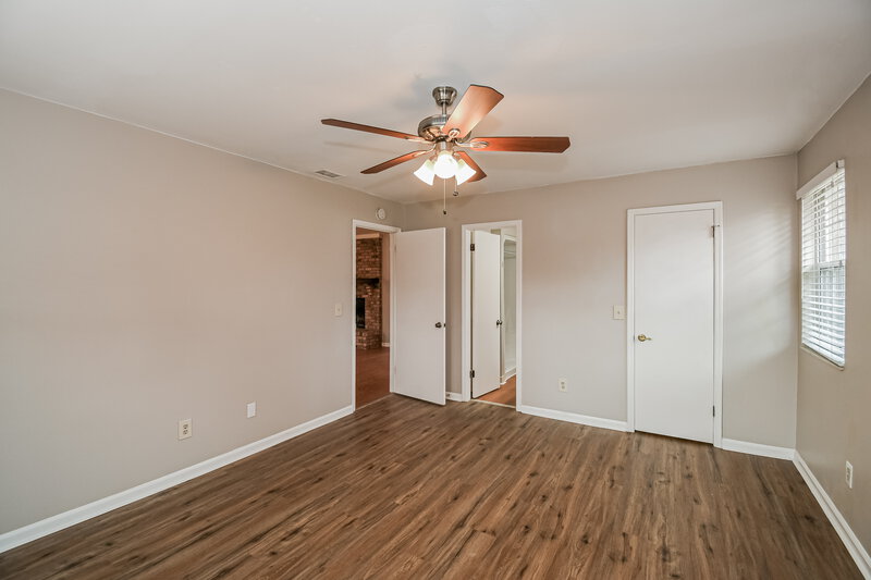 1,855/Mo, 3709 Foxcroft Rd Jacksonville, FL 32257 Main Bedroom View 2