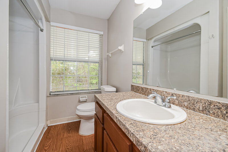 1,855/Mo, 3709 Foxcroft Rd Jacksonville, FL 32257 Main Bathroom View
