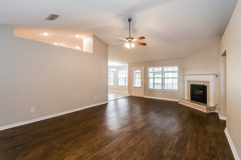 2,005/Mo, 481 Portobello Dr Jacksonville, FL 32221 Living Room View