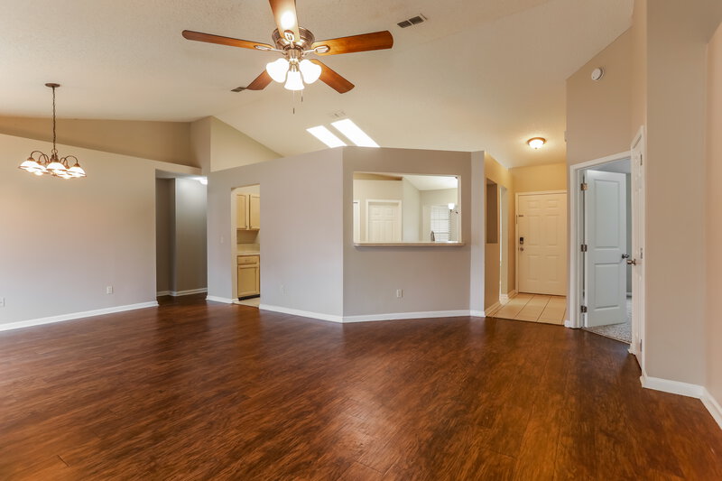 2,520/Mo, 2955 Waters View Cir Orange Park, FL 32073 Living Room View