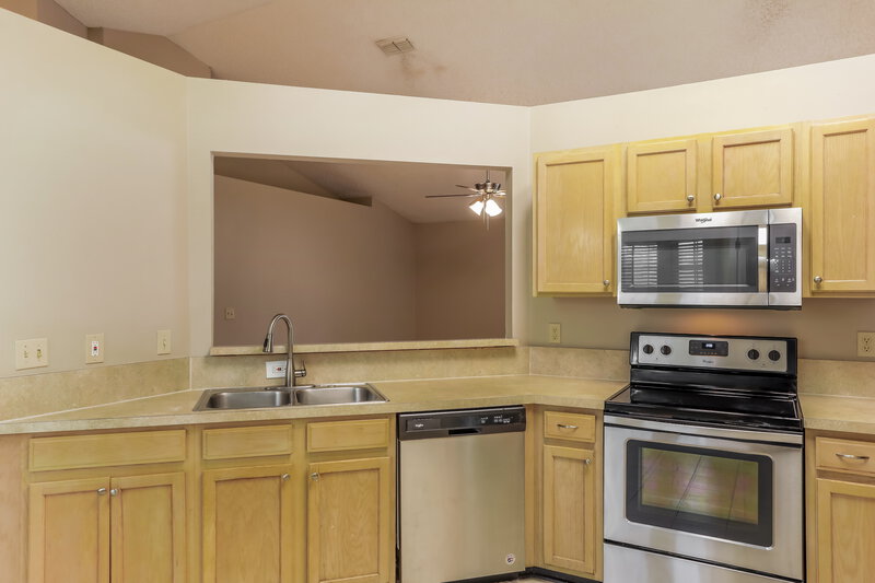 2,520/Mo, 2955 Waters View Cir Orange Park, FL 32073 Kitchen View 2