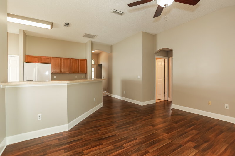 1,520/Mo, 1824 Creekview Dr Green Cove Springs, FL 32043 Living Room View 2