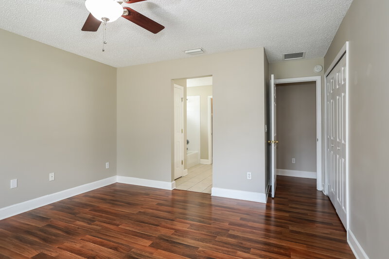 1,520/Mo, 1824 Creekview Dr Green Cove Springs, FL 32043 Main Bedroom View 2