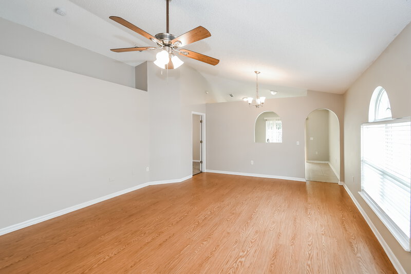 1,635/Mo, 3366 Talisman Dr Middleburg, FL 32068 Living Room View