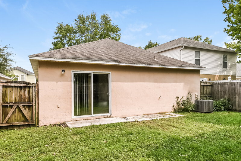 1,635/Mo, 3366 Talisman Dr Middleburg, FL 32068 Rear View