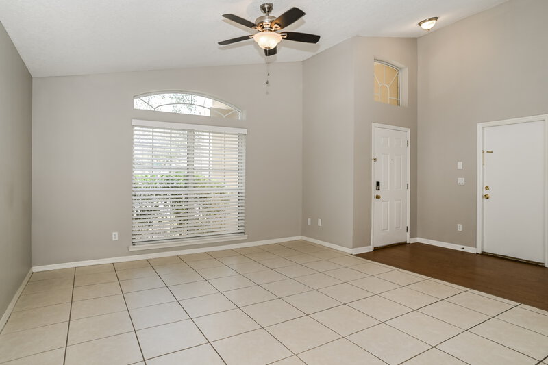 0/Mo, 172 Afton Ln Saint Johns, FL 32259 Living Room View