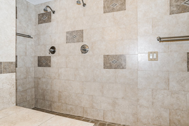 0/Mo, 172 Afton Ln Saint Johns, FL 32259 Main Bathroom View 2