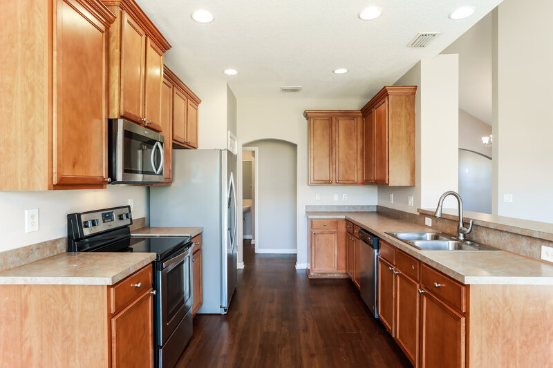 2,195/Mo, 2825 Spoonbill Trl Orange Park, FL 32073 Kitchen View