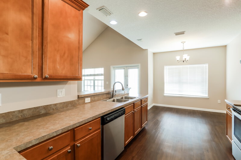 2,195/Mo, 2825 Spoonbill Trl Orange Park, FL 32073 Kitchen View 2