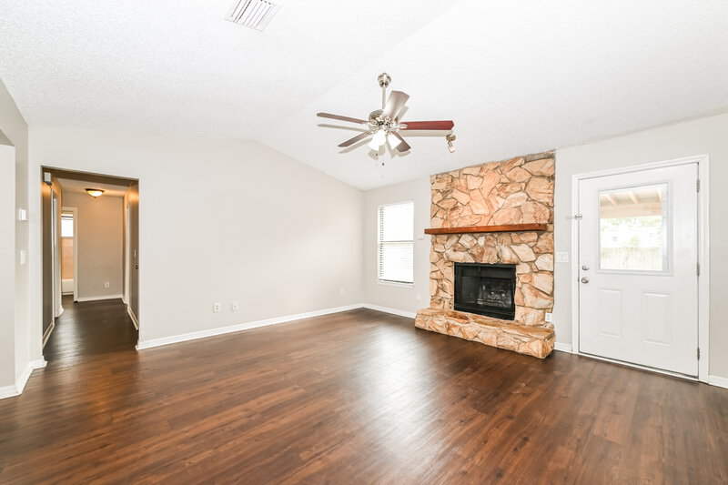 1,865/Mo, 3834 Olympic Ln Jacksonville, FL 32223 Living Room View 3