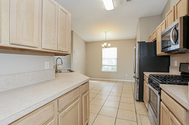 2,050/Mo, 3273 Net Ct Jacksonville, FL 32277 Kitchen View 2