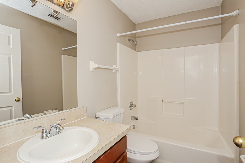 2,050/Mo, 3273 Net Ct Jacksonville, FL 32277 Bathroom View