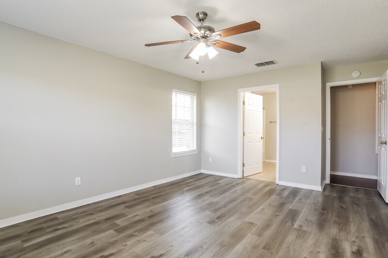 1,925/Mo, 3000 Plum Orchard Dr Orange Park, FL 32073 Main Bedroom View 2