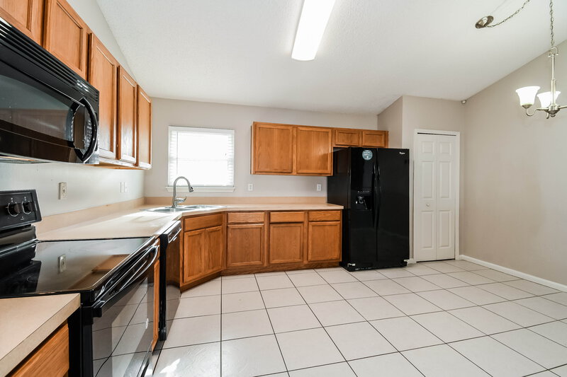 1,655/Mo, 4359 Hanging Moss Dr Orange Park, FL 32073 Kitchen View
